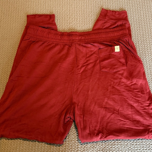 Magnolia Maroon loungewear - Picture 7 of 9
